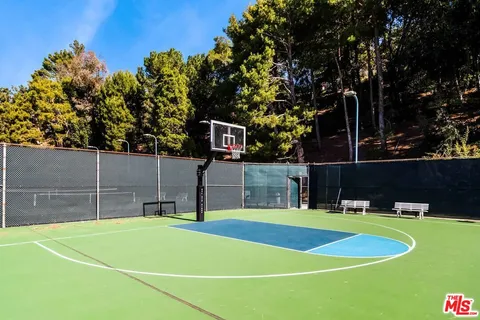 $1,900,000 | 2628 Claray Drive, Los Angeles, CA 90077