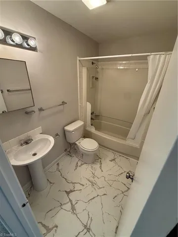 $1,395 | 2725 Laguna Avenue, Winston-Salem, NC 27103