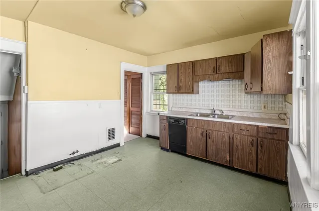 $99,900 | 32 Schuele Avenue, Buffalo, NY 14215