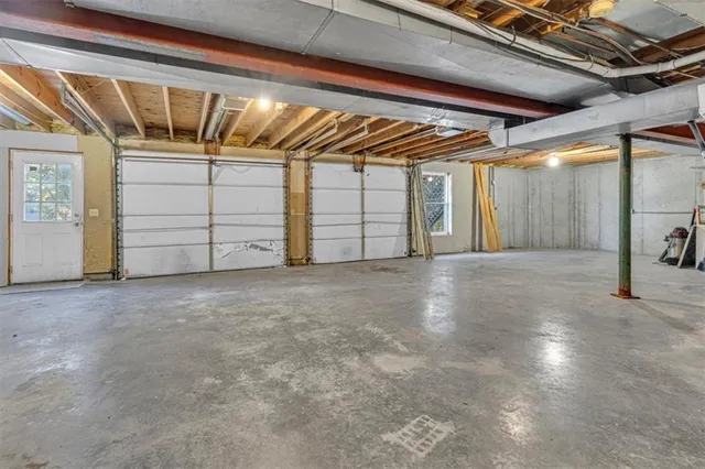 $750,000 | 5650 Southeast W Highway, Lathrop, MO 64465