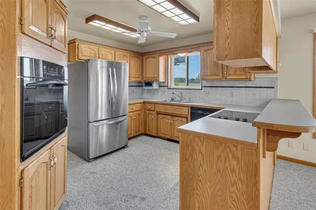 $750,000 | 5650 Southeast W Highway, Lathrop, MO 64465