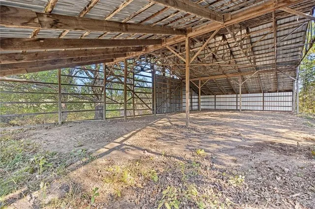 $750,000 | 5650 Southeast W Highway, Lathrop, MO 64465