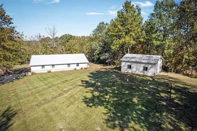 $750,000 | 5650 Southeast W Highway, Lathrop, MO 64465