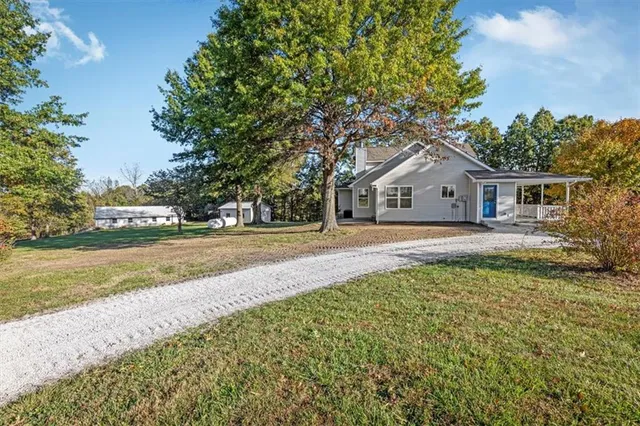 $750,000 | 5650 Southeast W Highway, Lathrop, MO 64465