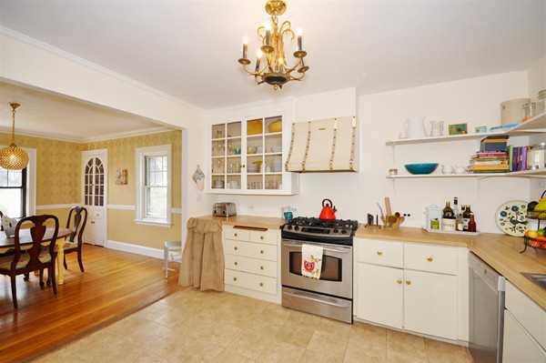 59 Robbins Road Arlington, MA 02476 - Photo 13 of 30