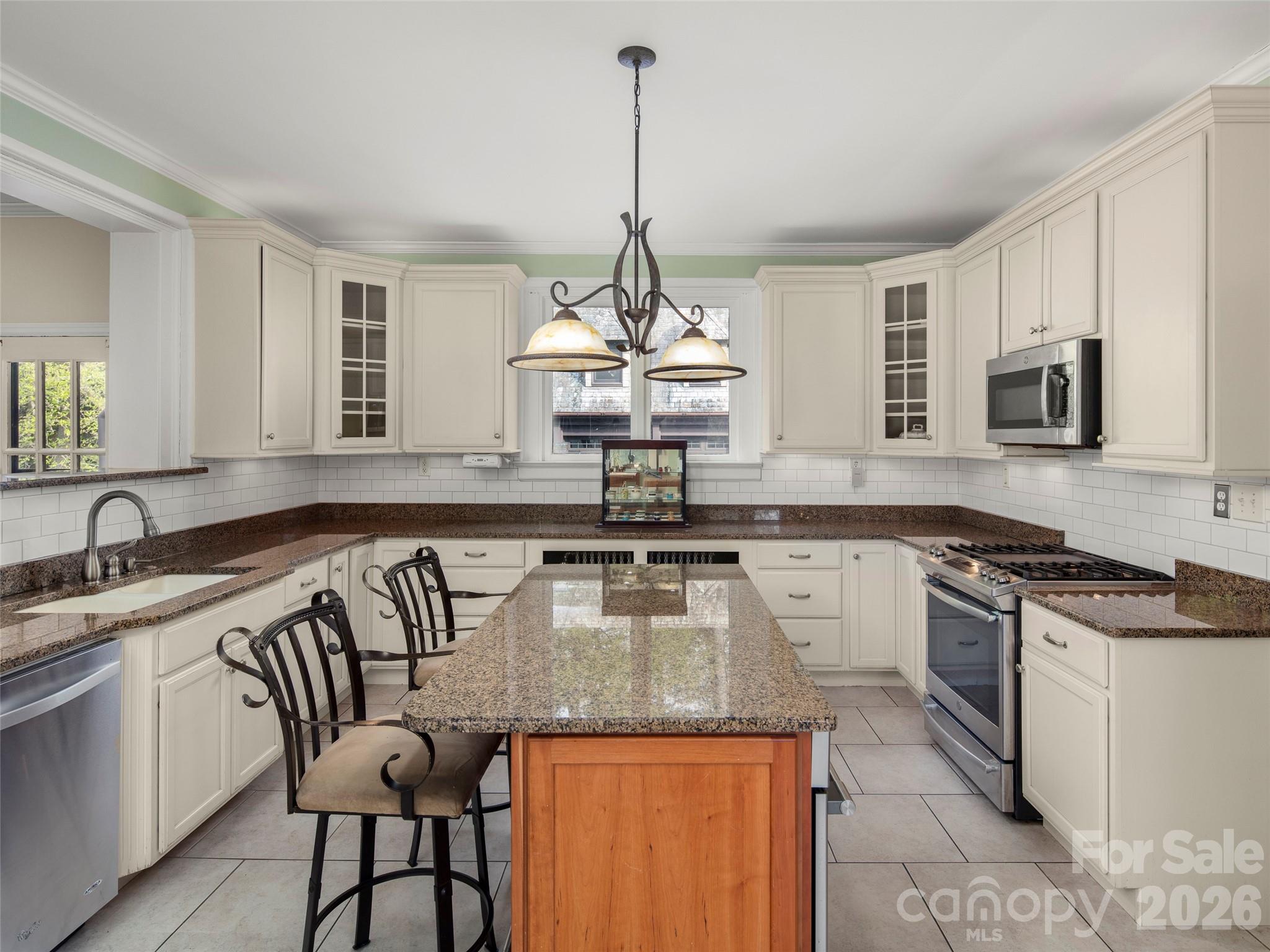 436 Vanderbilt Road Biltmore Forest, NC 28803 - Photo 31 of 48