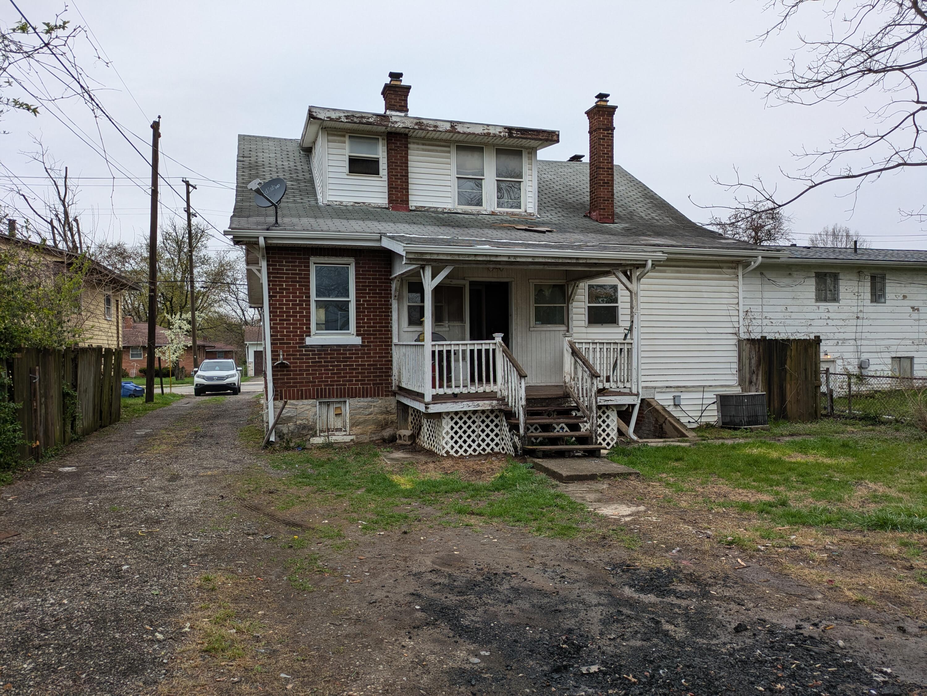 1325 Smith Road Columbus, OH 43207 - Photo 13 of 25 PXL_20250404_140940452