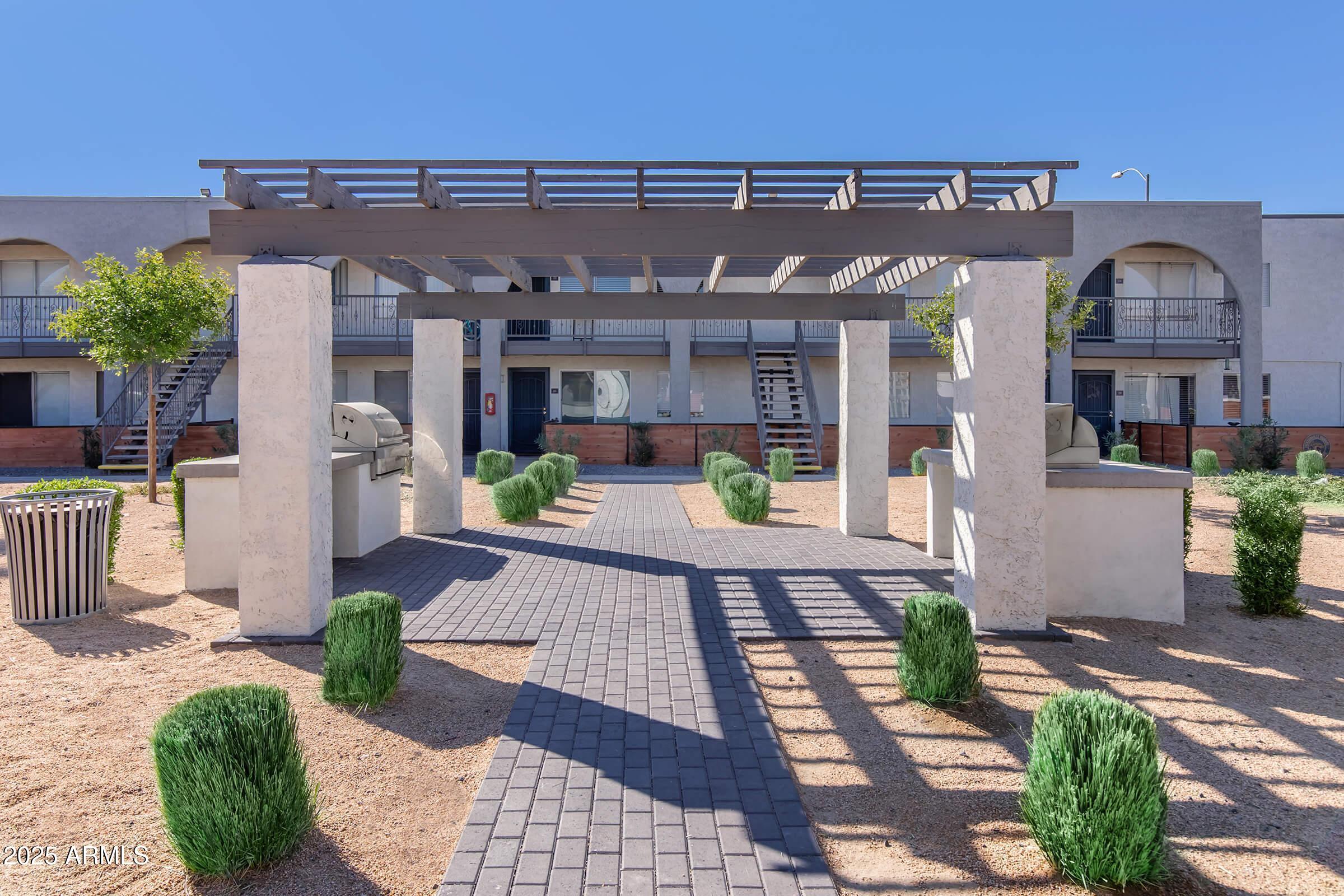 10860 North 85th Avenue, Unit 2 Peoria, AZ 85345 - Photo 12 of 16