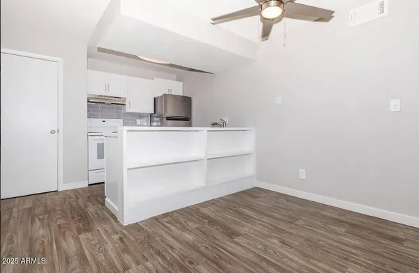 $1,075 | 10860 North 85th Avenue, Unit 2, Peoria, AZ 85345