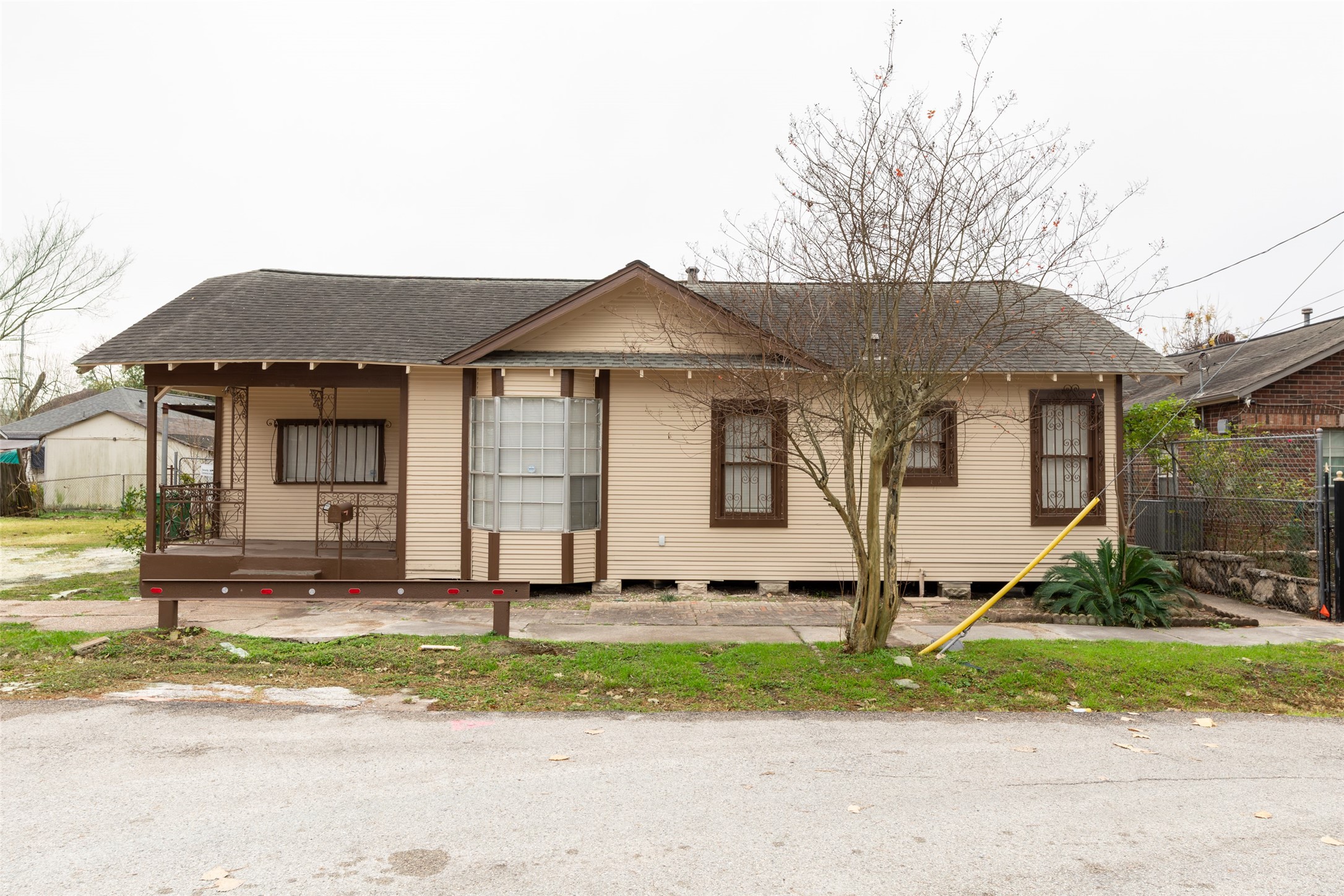 1302 Ryon Street Houston, TX 77009 - Photo 9 of 30