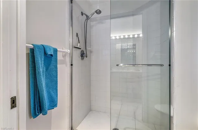 $492,000 | 13020 Hamilton Harbour Drive, Unit I7, Naples, FL 34110