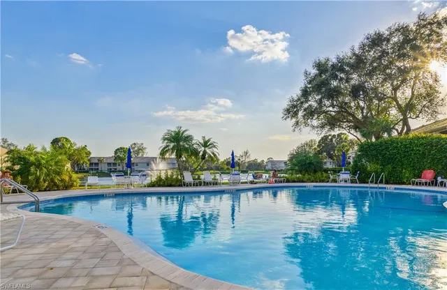 $492,000 | 13020 Hamilton Harbour Drive, Unit I7, Naples, FL 34110