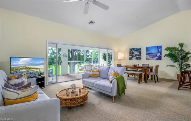 $492,000 | 13020 Hamilton Harbour Drive, Unit I7, Naples, FL 34110