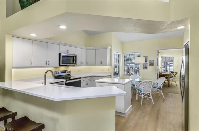 $492,000 | 13020 Hamilton Harbour Drive, Unit I7, Naples, FL 34110