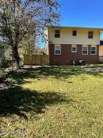 $315,000 | 422 Pine Valley Road, Jacksonville, NC 28546