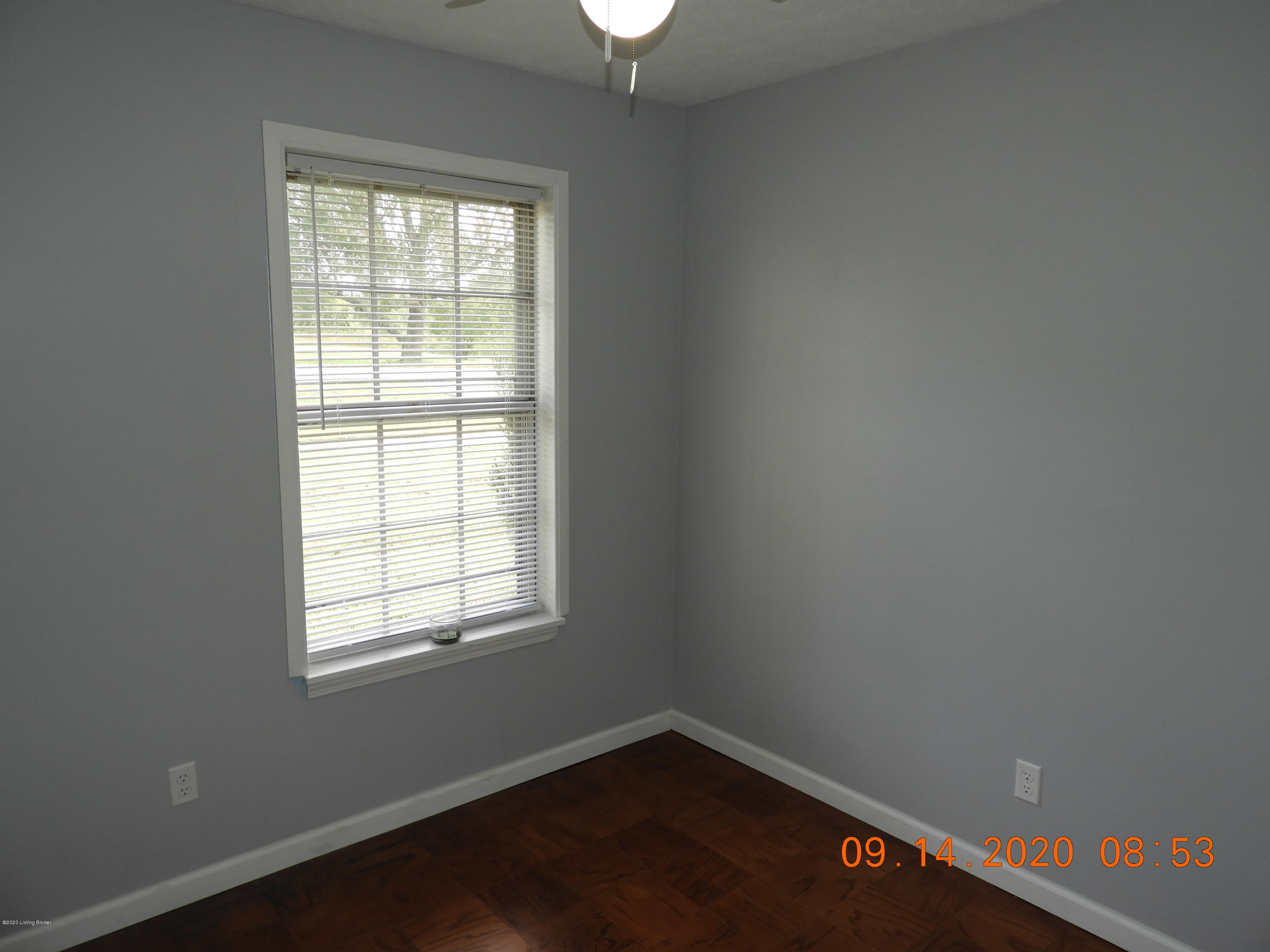 6602 Price Ln Road Louisville, KY 40229 - Photo 10 of 34 DSCN7044