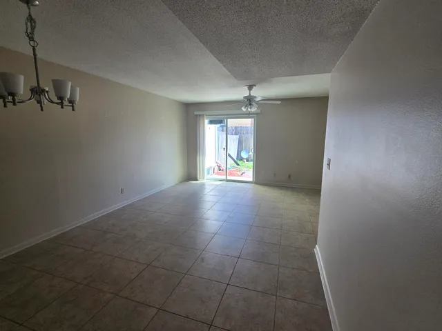 $1,550 | 206-5 Ann Circle, Unit 5, Destin, FL 32541