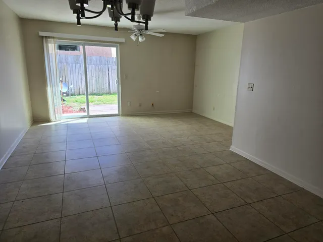 $1,550 | 206-5 Ann Circle, Unit 5, Destin, FL 32541