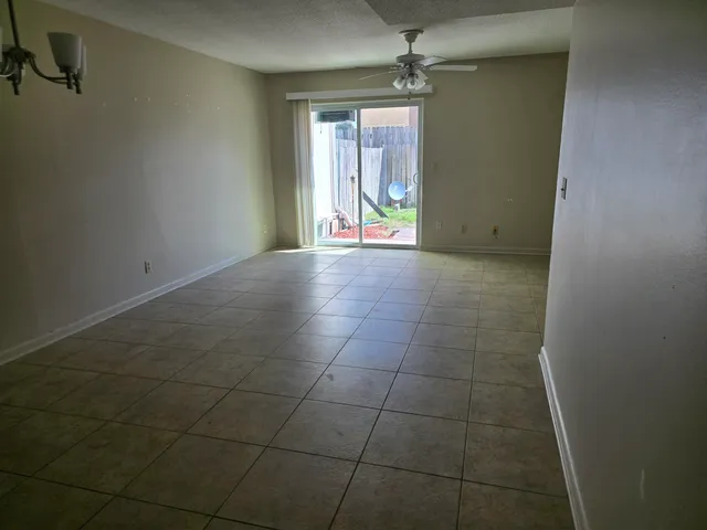 $1,550 | 206-5 Ann Circle, Unit 5, Destin, FL 32541