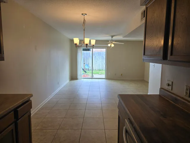 $1,550 | 206-5 Ann Circle, Unit 5, Destin, FL 32541