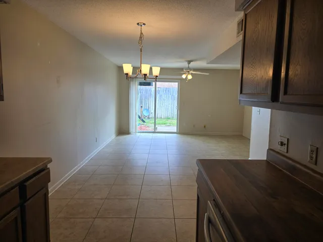 $1,550 | 206-5 Ann Circle, Unit 5, Destin, FL 32541