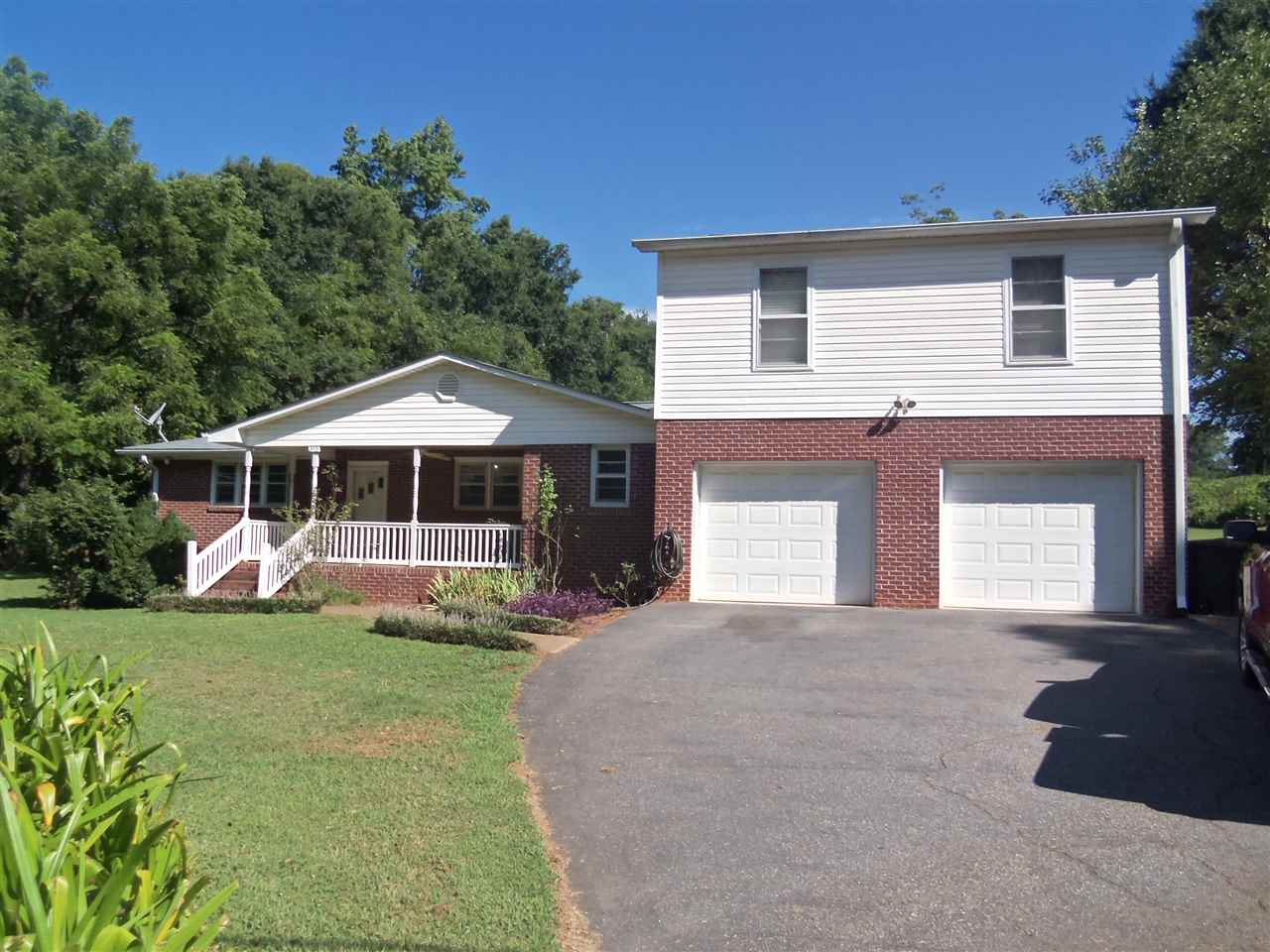345 Syphrit Road Wellford, SC 29385 - Photo 1 of 24 Gallery Image 1