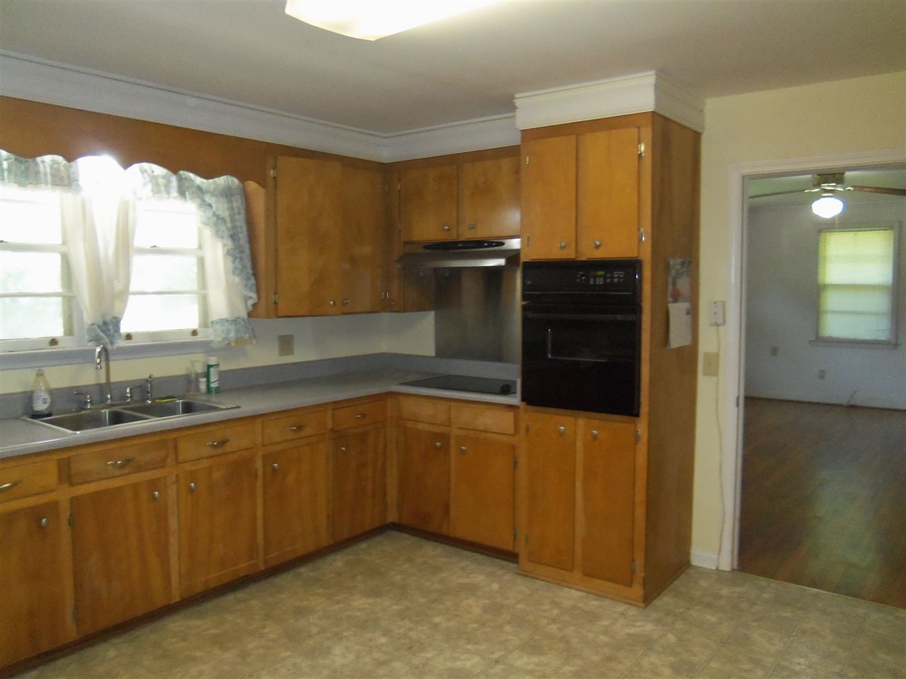 345 Syphrit Road Wellford, SC 29385 - Photo 16 of 24 Gallery Image 16