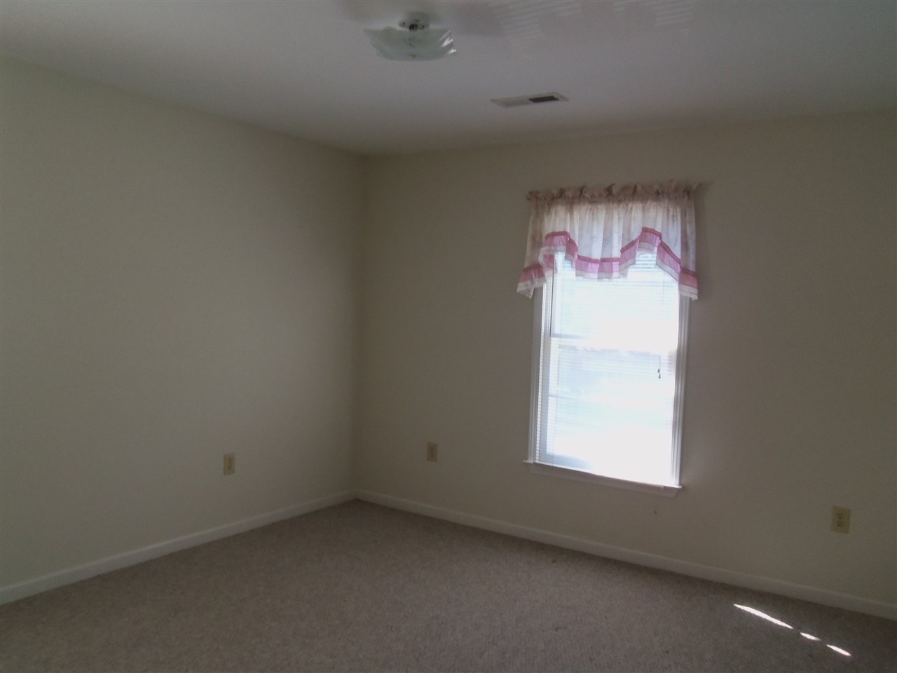 345 Syphrit Road Wellford, SC 29385 - Photo 20 of 24 Gallery Image 20