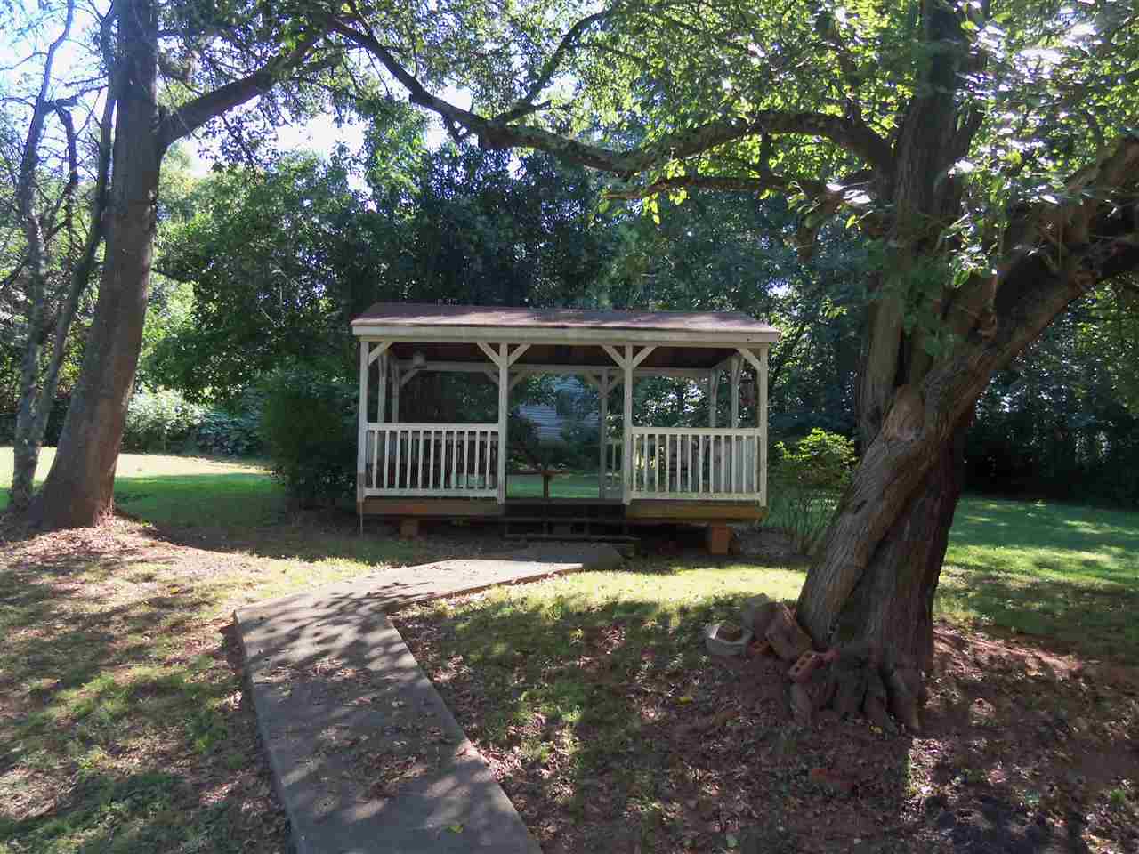 345 Syphrit Road Wellford, SC 29385 - Photo 7 of 24 Gallery Image 7