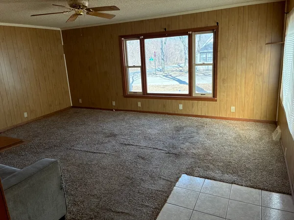 $128,000 | 804 Monroe Avenue, Dixon, IL 61021