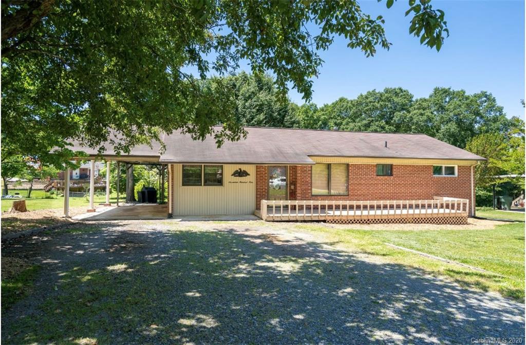 1709 Rhyne Carter Road Gastonia, NC 28054 - Photo 1 of 38 Gallery Image 1