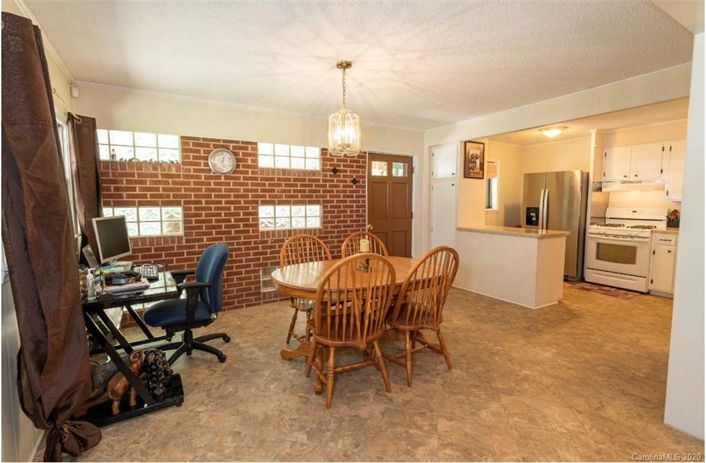 1709 Rhyne Carter Road Gastonia, NC 28054 - Photo 15 of 38 Gallery Image 15