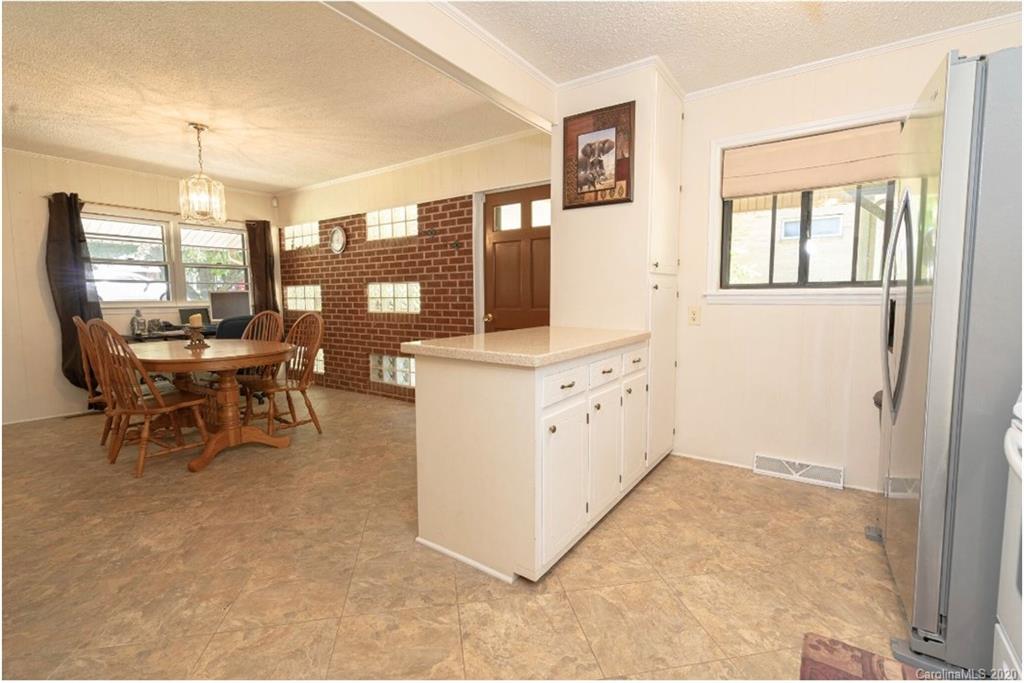 1709 Rhyne Carter Road Gastonia, NC 28054 - Photo 17 of 38 Gallery Image 17