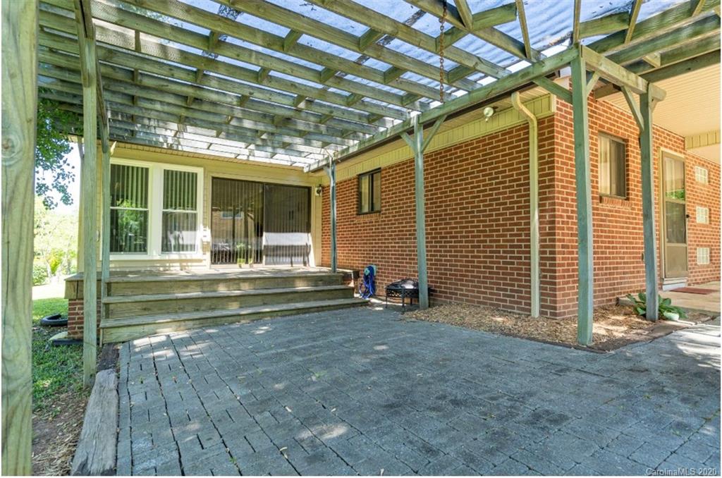 1709 Rhyne Carter Road Gastonia, NC 28054 - Photo 5 of 38 Gallery Image 5