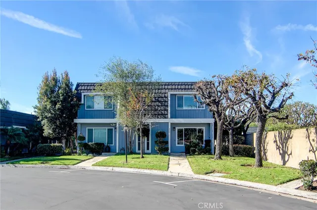 $800,000 | 8409 Dory Drive, Huntington Beach, CA 92646