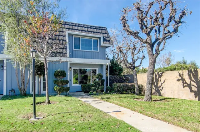 $800,000 | 8409 Dory Drive, Huntington Beach, CA 92646