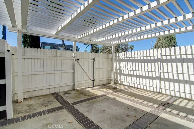 $800,000 | 8409 Dory Drive, Huntington Beach, CA 92646