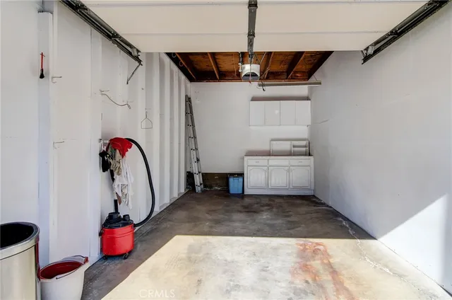 $800,000 | 8409 Dory Drive, Huntington Beach, CA 92646