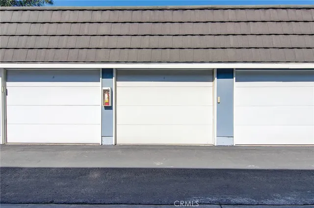 $800,000 | 8409 Dory Drive, Huntington Beach, CA 92646