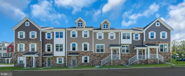 $3,000 | 302 Arya Lane, Unit 1, Downingtown, PA 19335