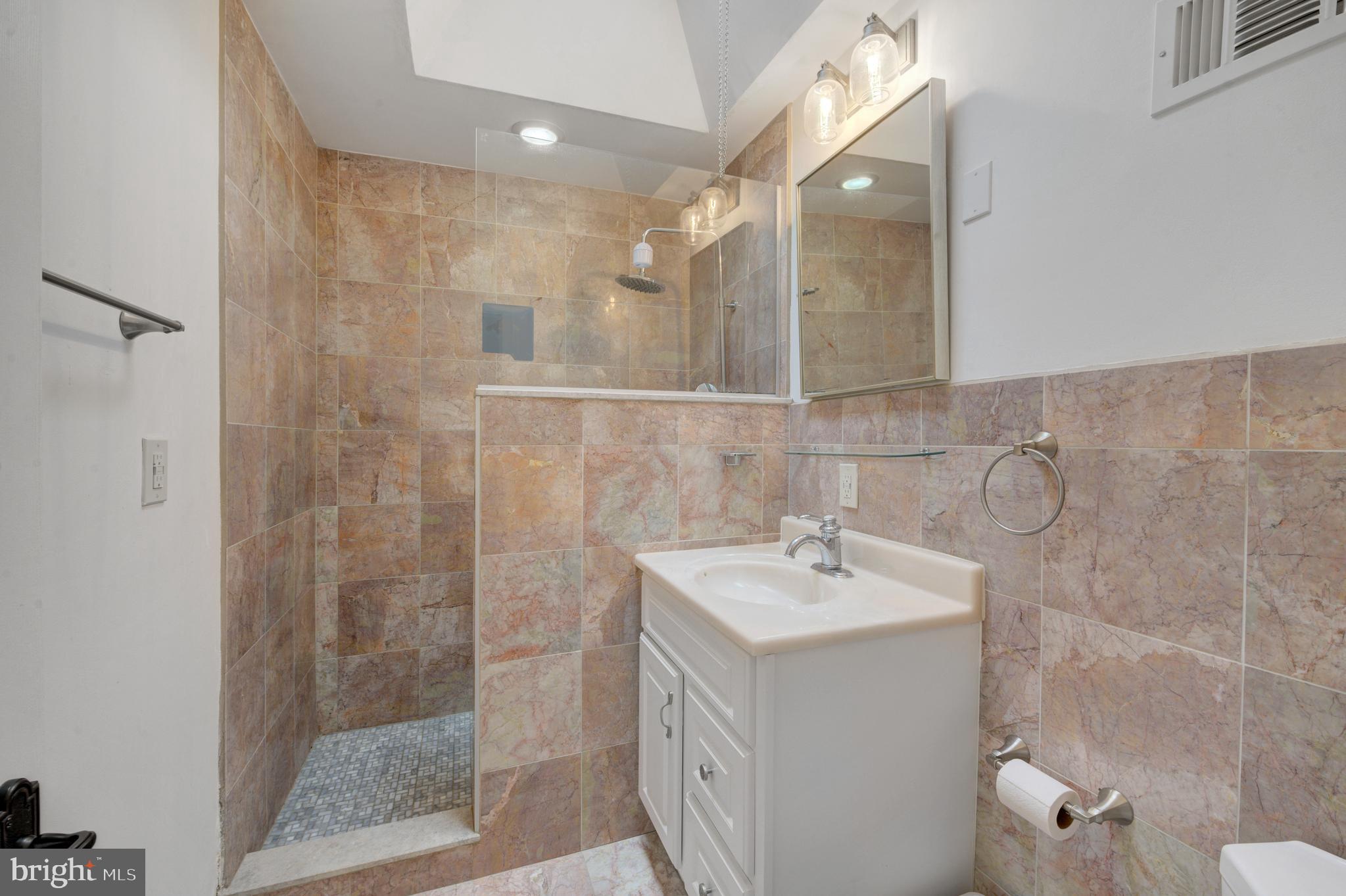 7817 Devon Street Philadelphia, PA 19118 - Photo 13 of 22