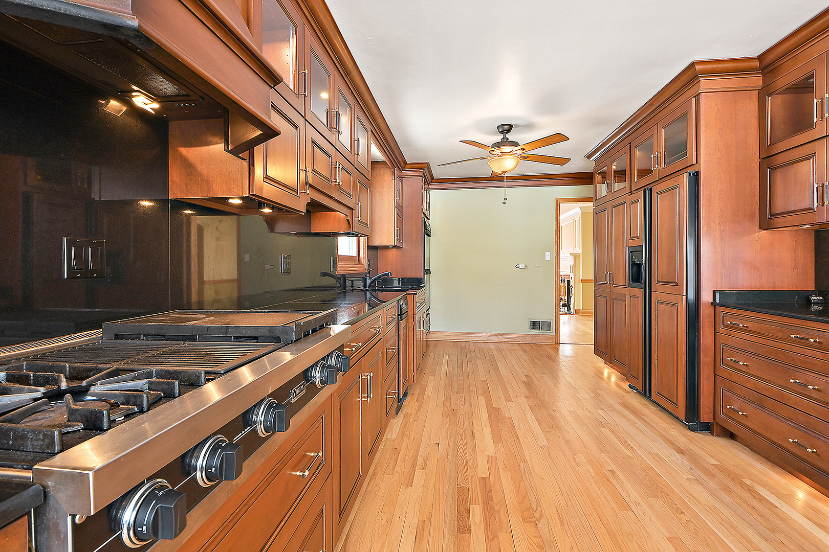 2942 Birch Road Homewood, IL 60430 - Photo 10 of 27 Gallery Image 10
