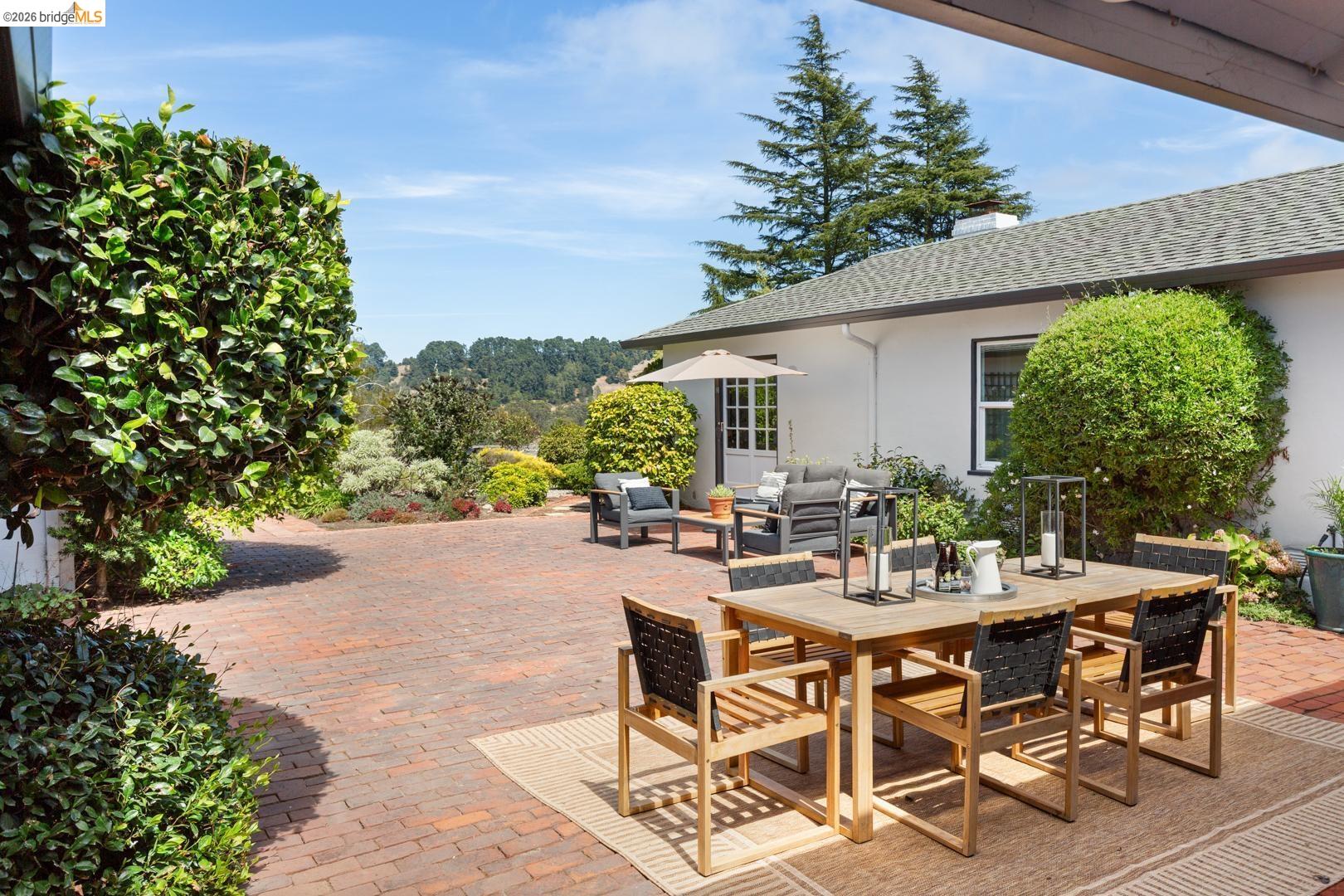 1064 Overlook Road Berkeley, CA 94708 - Photo 14 of 56 Gallery Image 14
