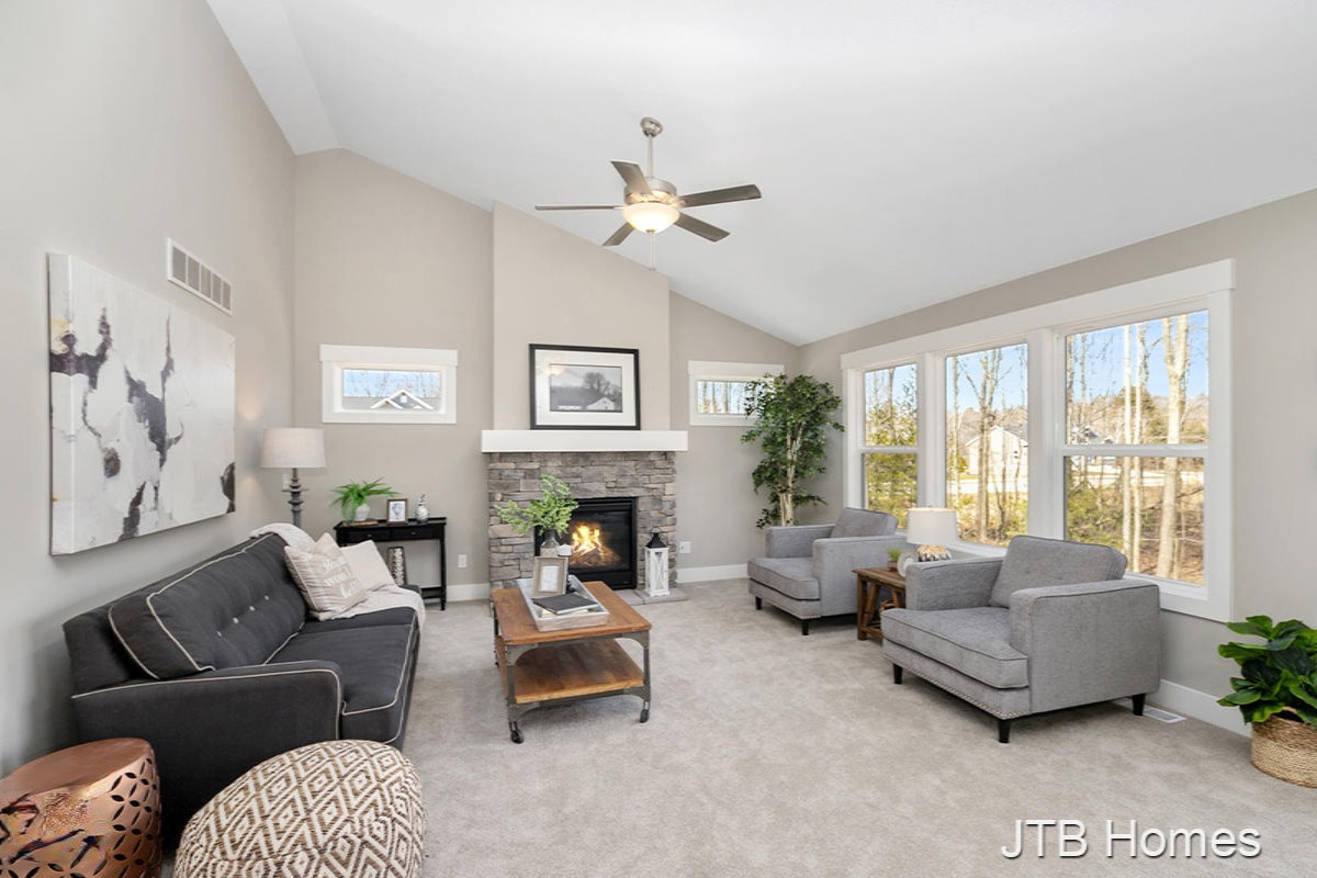 16511 Spring Tree Drive, Unit 44 Spring Lake, MI 49456 - Photo 6 of 10 IMG_1005