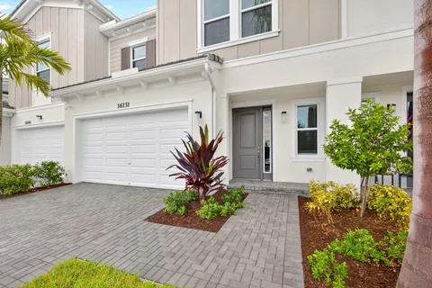 $525,000 | 16131 Oakview Drive, Loxahatchee, FL 33470