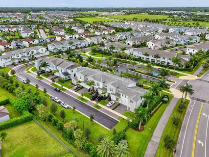 $525,000 | 16131 Oakview Drive, Loxahatchee, FL 33470