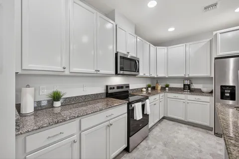 $525,000 | 16131 Oakview Drive, Loxahatchee, FL 33470