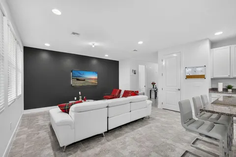 $525,000 | 16131 Oakview Drive, Loxahatchee, FL 33470