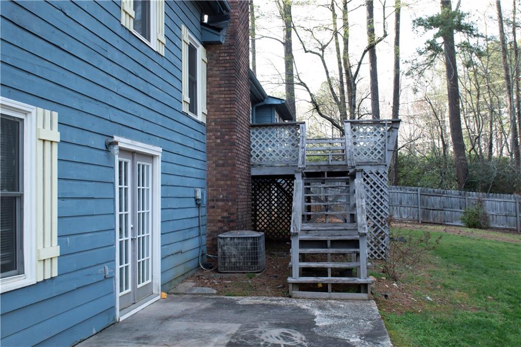 3626 Thompson Bend Gainesville, GA 30506 - Photo 12 of 14 a front view of a house with a yard