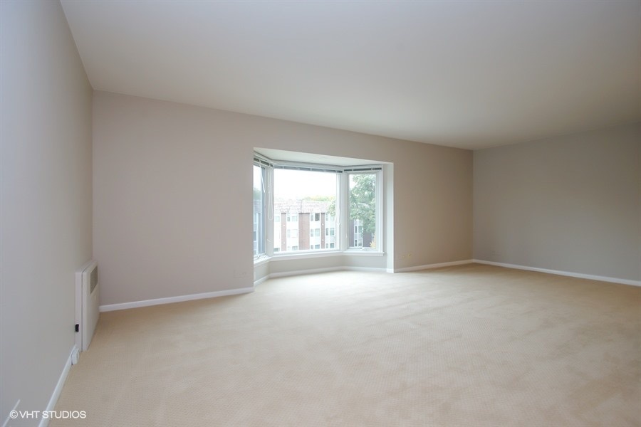 201 Thames Parkway, Unit 3F Park Ridge, IL 60068 - Photo 6 of 11
